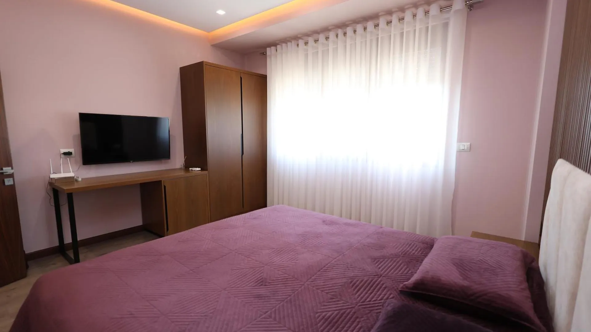 Hotel Rezidenca Arlington Berat 0*,